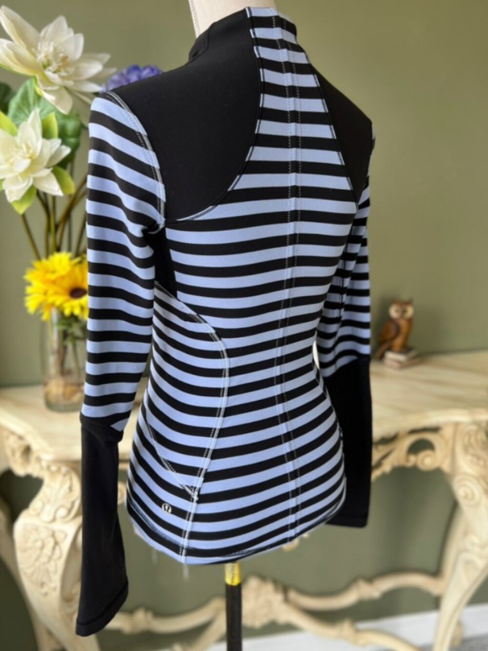 Lululemon Track Jacket - Picture 8 of 10